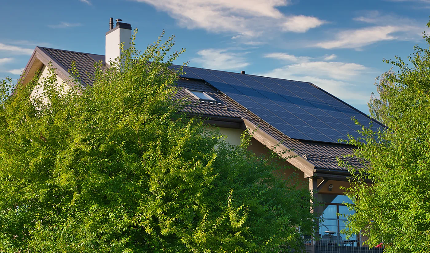Solar PV vs Solar Thermal: Which is Best for Your Home?